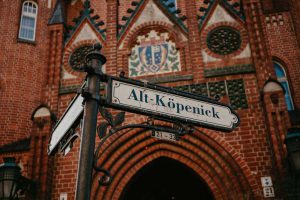 Hochzeitsfotos Lensofbeauty Hochzeitsfotograf Berlin Hochzeitsreportage Rathaus Köpenick Krokodil 21