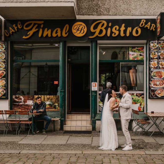 heiraten in köpenick Eisdiele und döäner im Hintergrund heiraten typisch berlin