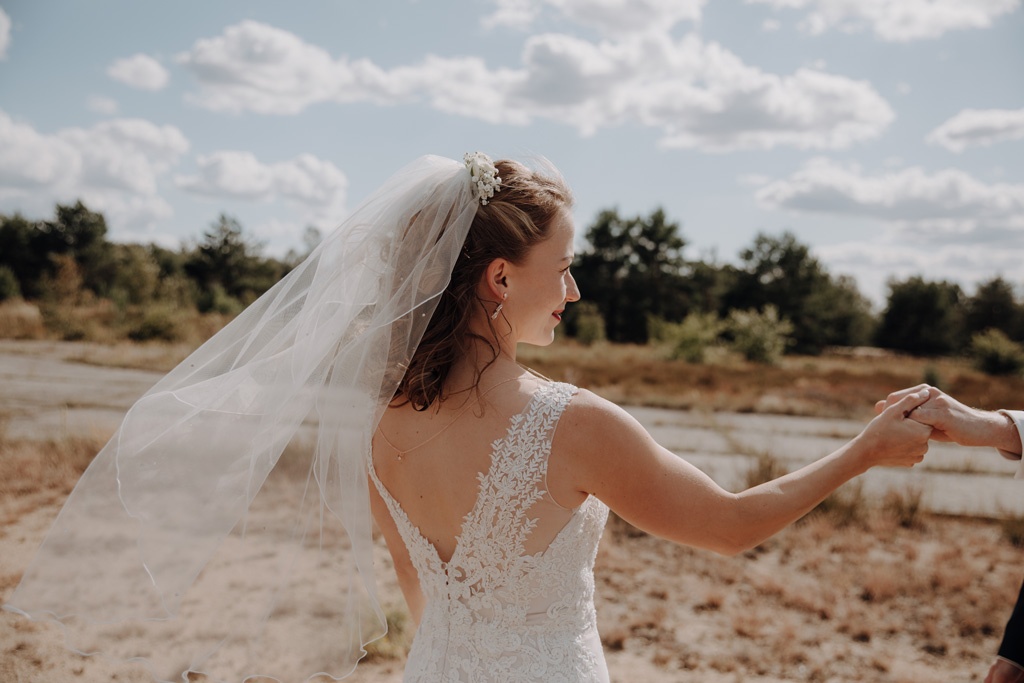 lieberoser heide Brandenburg Hochzeitsfotos couplefotos Hochzeitsfotografie Sommertag somer heiraten in Brandenburg hochzeitsfotograf berlin Hochzeitsfotografie berlin