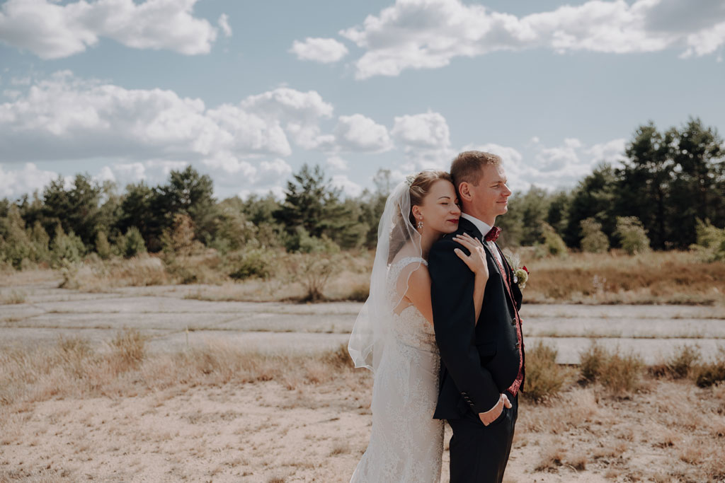 lieberoser heide Brandenburg Hochzeitsfotos couplefotos Hochzeitsfotografie Sommertag somer heiraten in Brandenburg hochzeitsfotograf berlin Hochzeitsfotografie berlin