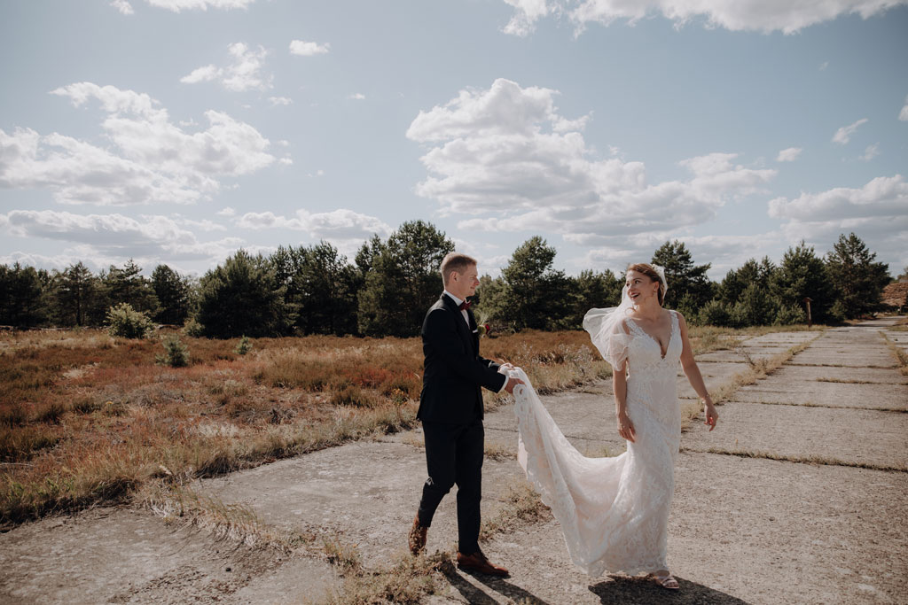 lieberoser heide Brandenburg Hochzeitsfotos couplefotos Hochzeitsfotografie Sommertag somer heiraten in Brandenburg hochzeitsfotograf berlin Hochzeitsfotografie berlin