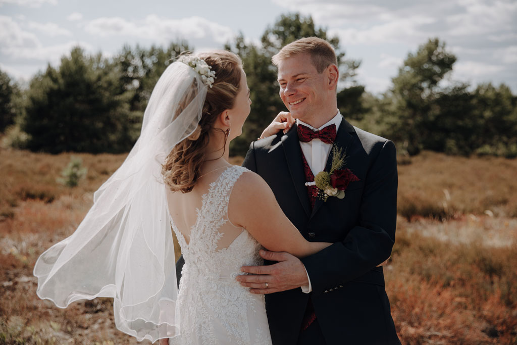 lieberoser heide Brandenburg Hochzeitsfotos couplefotos Hochzeitsfotografie Sommertag somer heiraten in Brandenburg hochzeitsfotograf berlin Hochzeitsfotografie berlin