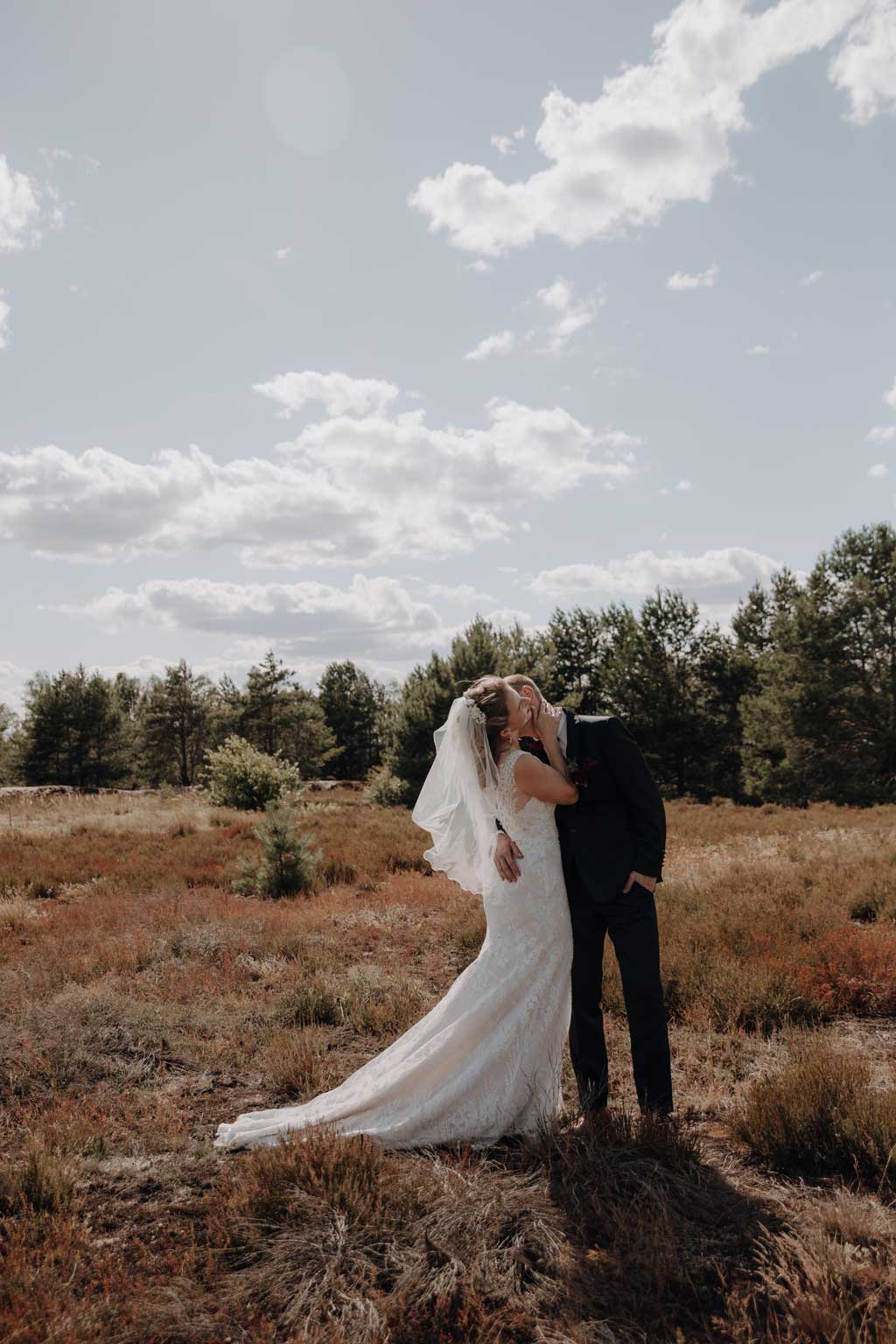 lieberoser heide Brandenburg Hochzeitsfotos couplefotos Hochzeitsfotografie Sommertag somer heiraten in Brandenburg hochzeitsfotograf berlin Hochzeitsfotografie berlin