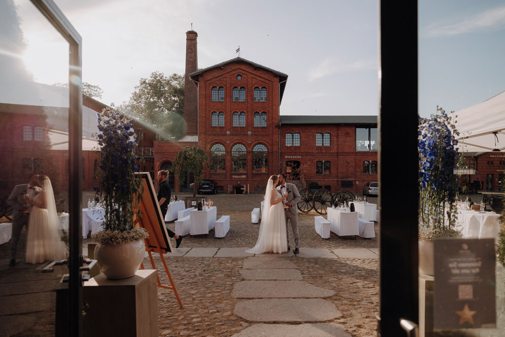 Hochzeitsfotos Landgut Stobe heiraten 2024 hochzeitsfotograf berlin Brandenburg hochzeitslocation Brandenburg freie trauung heiraten am See