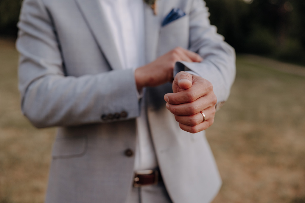 Hochzeitsfotos Landgut Stobe heiraten 2024 hochzeitsfotograf berlin Brandenburg hochzeitslocation Brandenburg freie trauung heiraten am See paarfotos coupleshoot Hochzeitsporträt Hochzeitsfotos