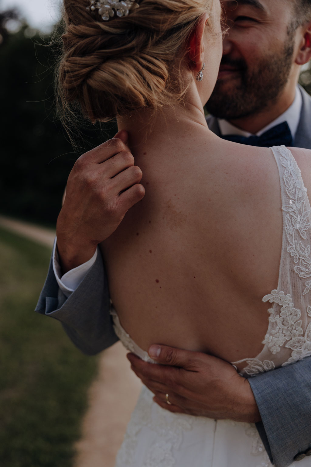 Hochzeitsfotos Landgut Stobe heiraten 2024 hochzeitsfotograf berlin Brandenburg hochzeitslocation Brandenburg freie trauung heiraten am See paarfotos coupleshoot Hochzeitsporträt Hochzeitsfotos