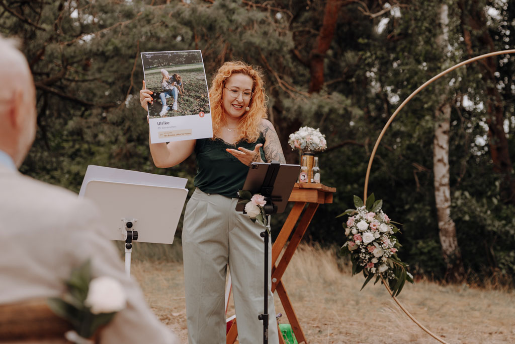 am See heiraten Grünau berlin Hochzeit beach sand am wasser heiraten freue trauung im sand hochzeitsfotograf berlin feiert Festival Hochzeit in berlin