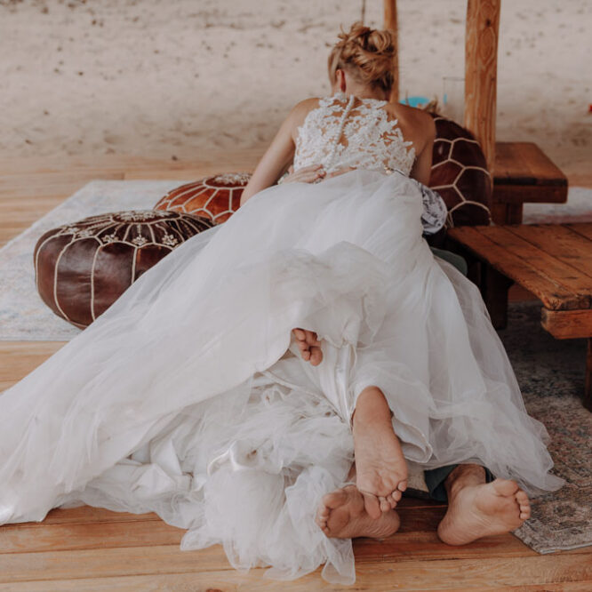 am See heiraten Grünau berlin Hochzeit beach sand am wasser heiraten freue trauung im sand hochzeitsfotograf berlin feiert Festival Hochzeit in berlin