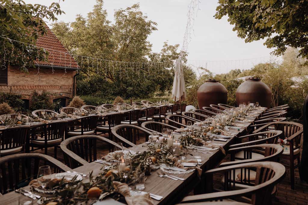 heiraten im seinerzeit im spreewald gondelfahrt toscana wedding table setting Isabel Merfort Merfort Weddings hochzeitsfotograf berlin hochzeitsfotograf Brandenburg Zitronen Hochzeit