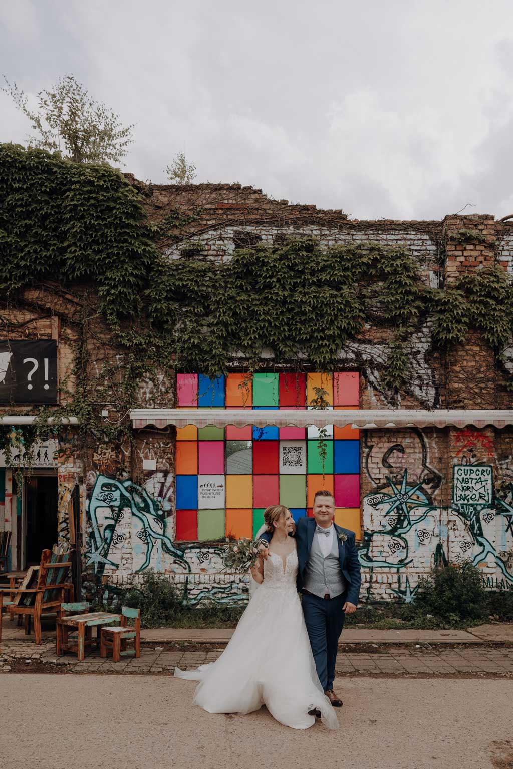 Hochzeitsfotos im Château Royal und Treehouse 30 hochzeitsfotograf berlin Hochzeitsfeier treehouse berlin eventfotos eventfotograf hochzeitsfeier raw gelände paarfotos brautpaar