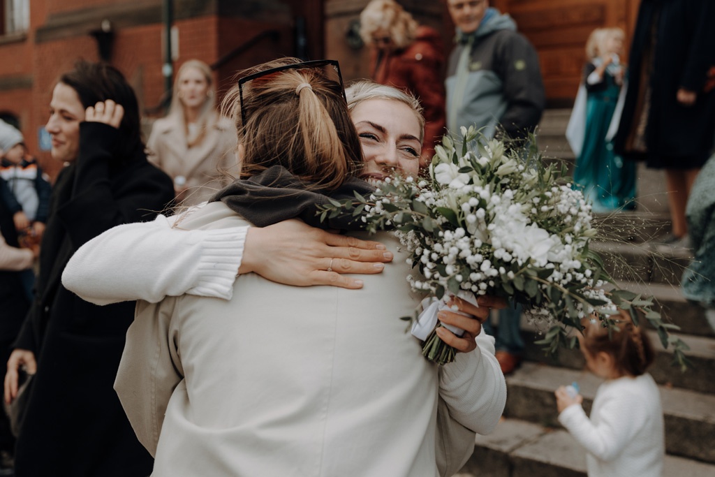 Die schönsten Standesämter in Berlin - Brandenburg 46 standesamtliche Hochzeit im Rathaus pankow. Paarfotos und familienfotos im Bürgerpark in pankow in berlin. Hochzeitsfotos und Gruppenfotos.