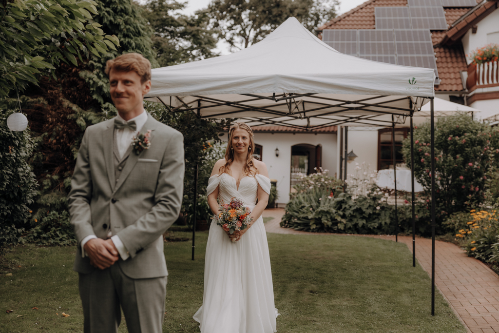 Lensofbeauty Hochzeitsfotos Berlin Hochzeitsfotograf Gartenparty Sommerhochzeit 119