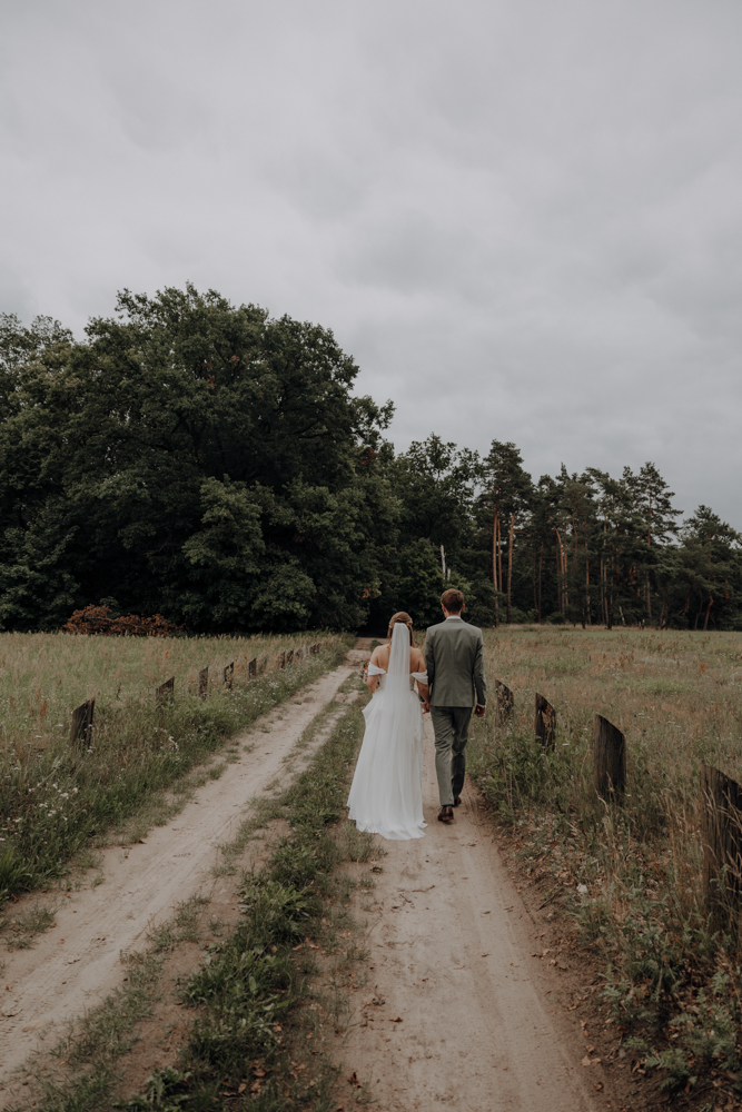 Lensofbeauty Hochzeitsfotos Berlin Hochzeitsfotograf Gartenparty Sommerhochzeit 143