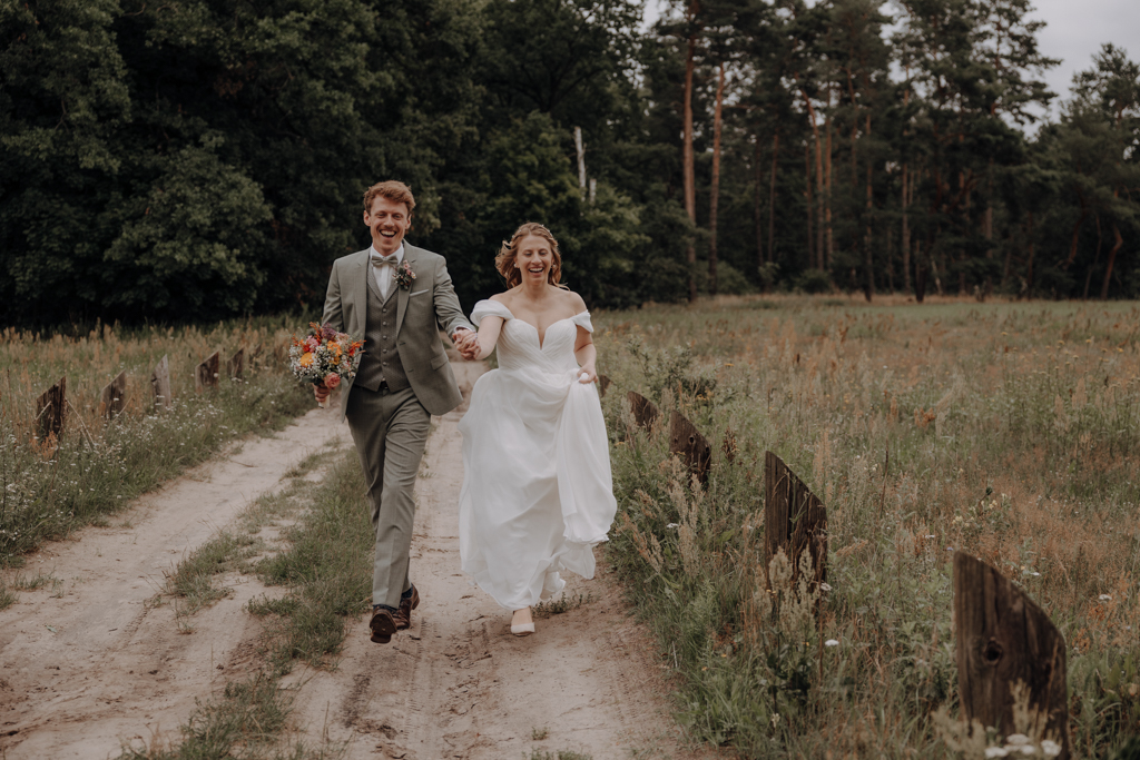 Lensofbeauty Hochzeitsfotos Berlin Hochzeitsfotograf Gartenparty Sommerhochzeit 229