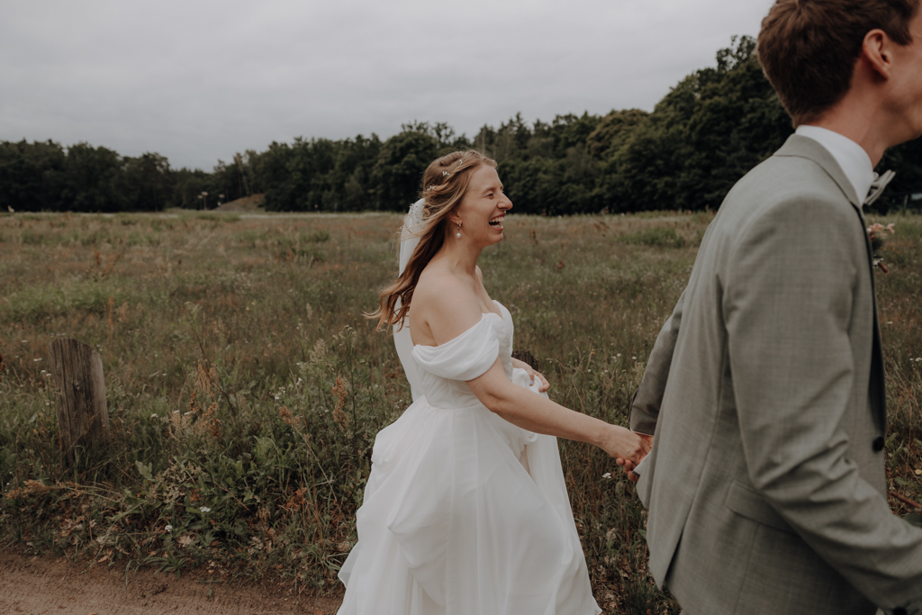 Lensofbeauty Hochzeitsfotos Berlin Hochzeitsfotograf Gartenparty Sommerhochzeit 234