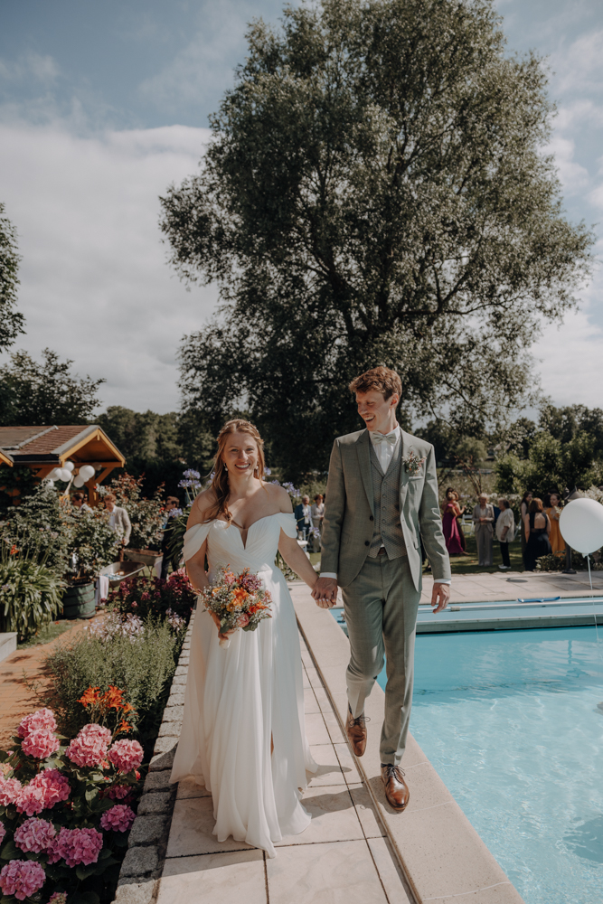 Lensofbeauty Hochzeitsfotos Berlin Hochzeitsfotograf Gartenparty Sommerhochzeit 598