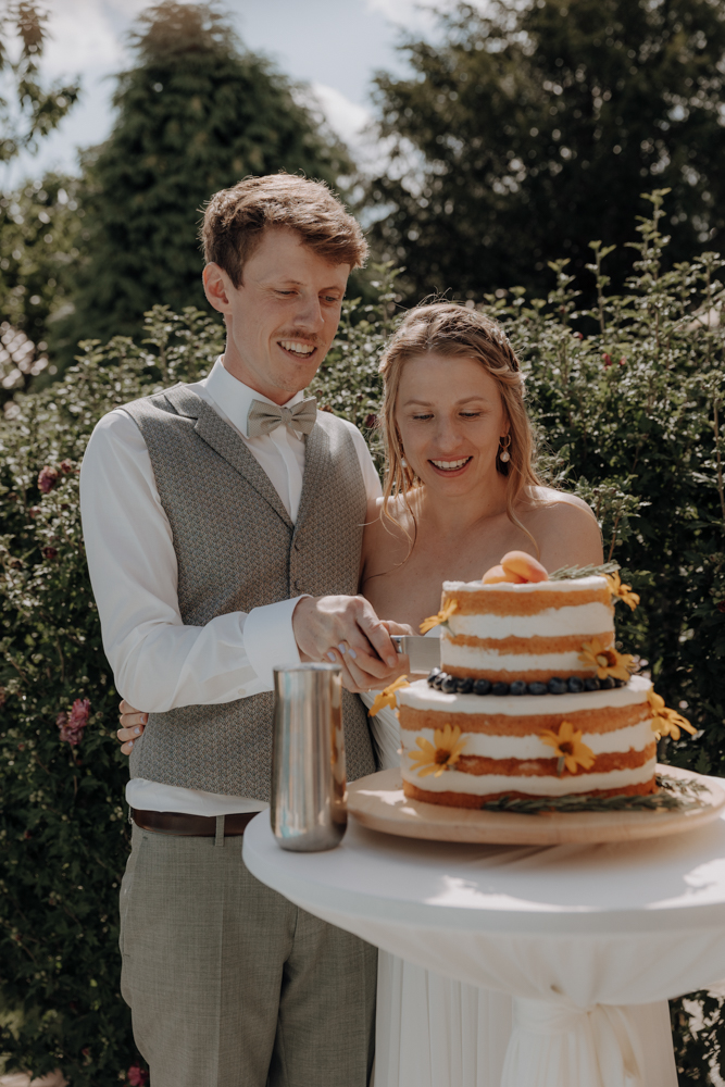 Lensofbeauty Hochzeitsfotos Berlin Hochzeitsfotograf Gartenparty Sommerhochzeit 622