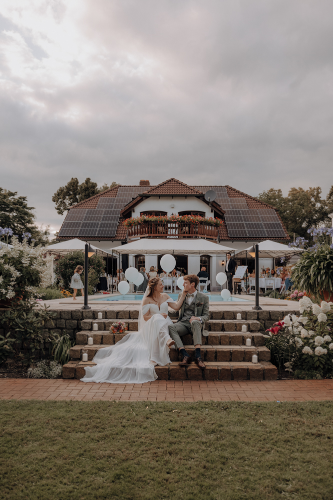 Lensofbeauty Hochzeitsfotos Berlin Hochzeitsfotograf Gartenparty Sommerhochzeit 884