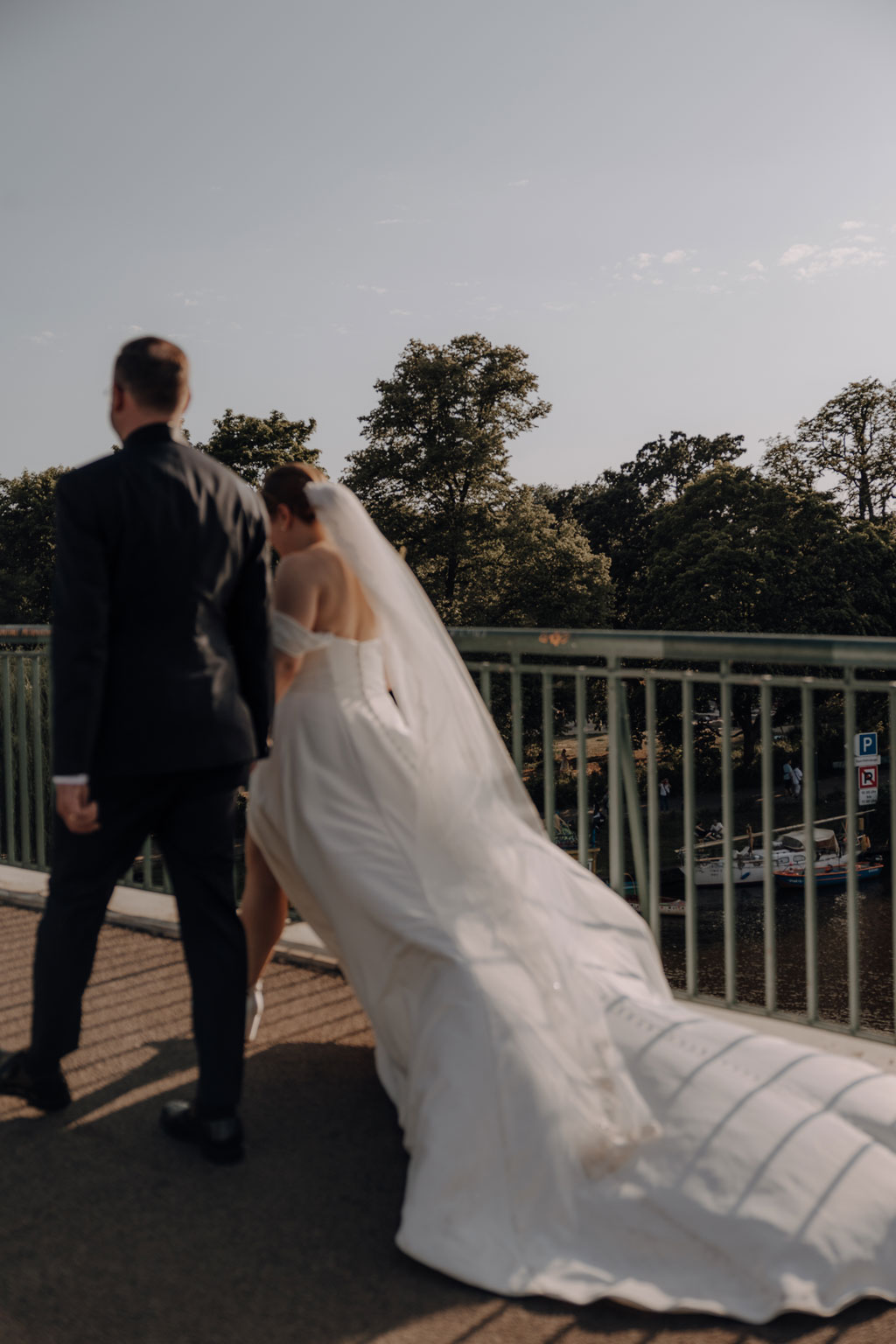 WEB Lensofbeauty Hochzeitsfotos Alt Stralau Kirche Insel der Jugend Biergarten Hochzeitsfotograf Berlin 727
