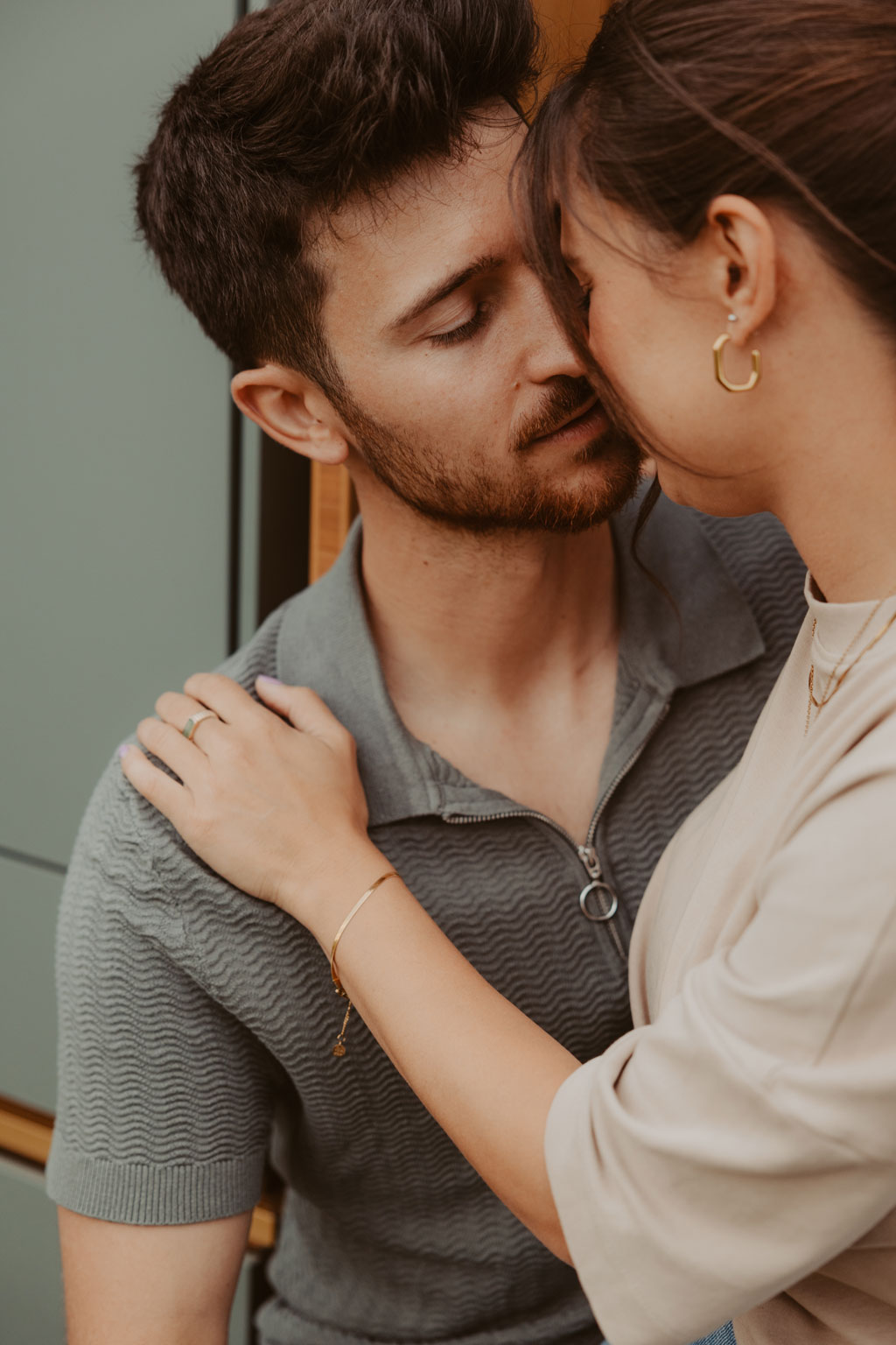 Vanlife Coupleshooting 12 photographer shooting Portugal coast vanlife fotos van on the road camper Paarfotos sonnenuntergang fotograf Berlin Deutschland