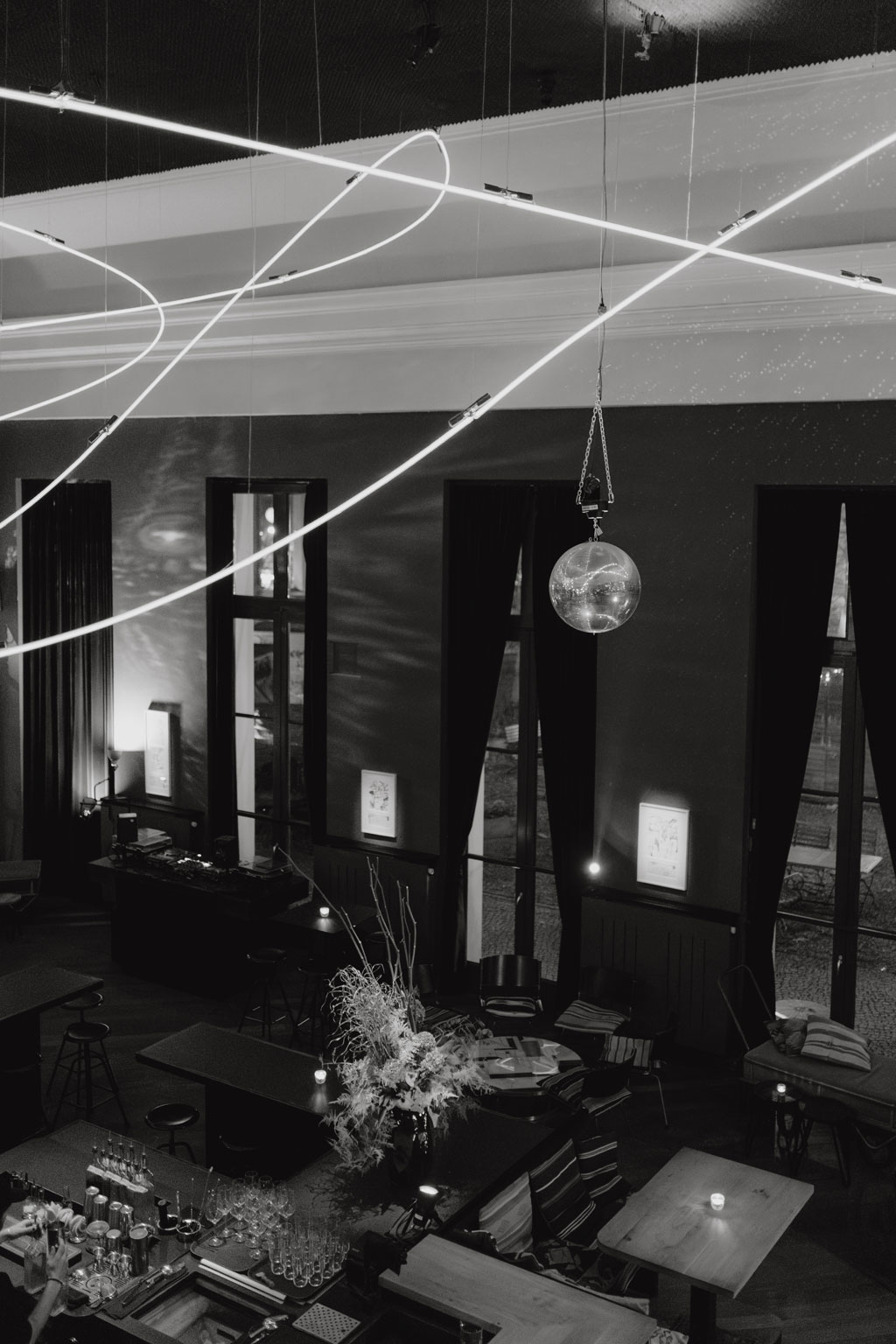 Hochzeitslocations in Berlin und Brandenburg 20 kink bar Hochzeit Hochzeitsfeier Hochzeit feiern wedding Faune tiny wedding wedding photographer berlin hochzeitsfotograf berlin