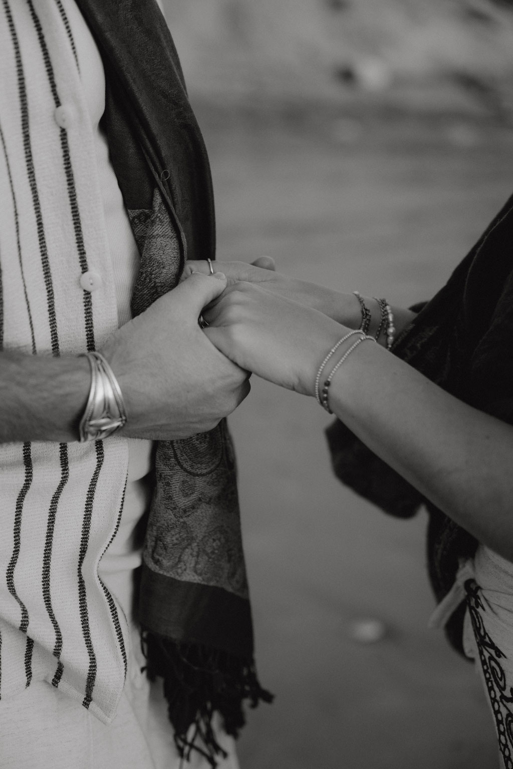 Morocco beach shooting couple sunset Marokko Hochzeitsfotos hochzeitsfotograf destination wedding Tamraght couple fotos Fotoshooting ssonnenuntergang am strand