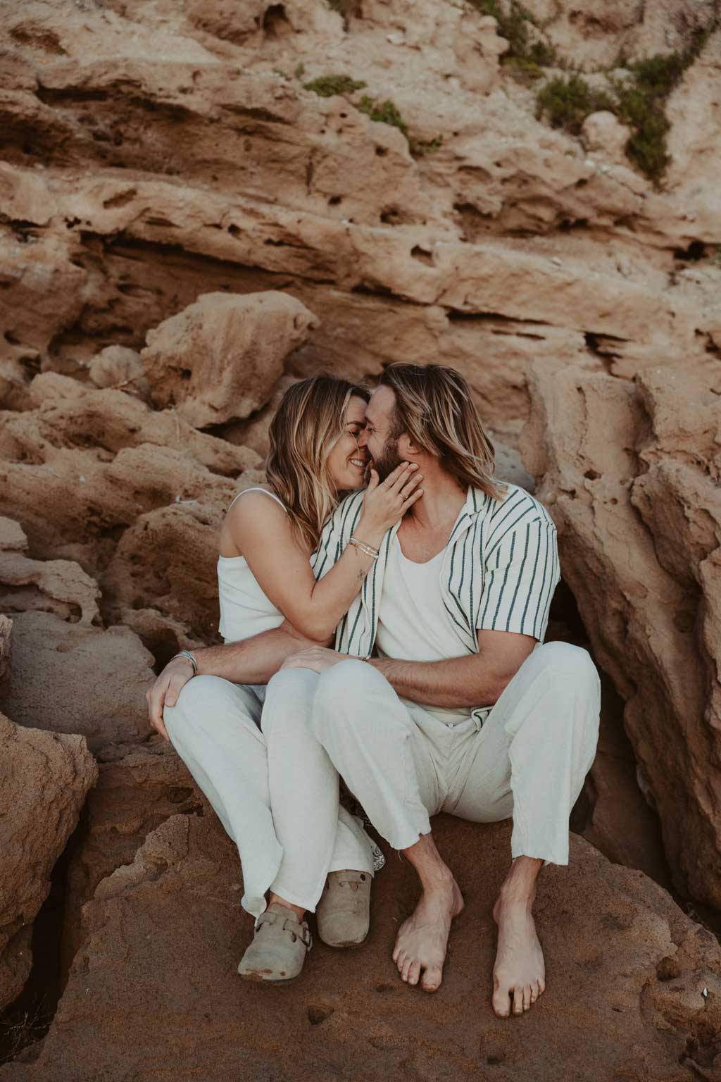 Morocco beach shooting couple sunset Marokko Hochzeitsfotos hochzeitsfotograf destination wedding Tamraght couple fotos Fotoshooting ssonnenuntergang am strand