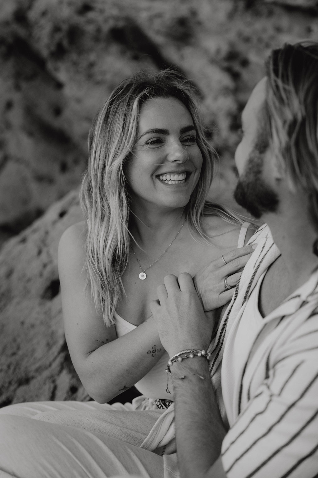 Morocco beach shooting couple sunset Marokko Hochzeitsfotos hochzeitsfotograf destination wedding Tamraght couple fotos Fotoshooting ssonnenuntergang am strand